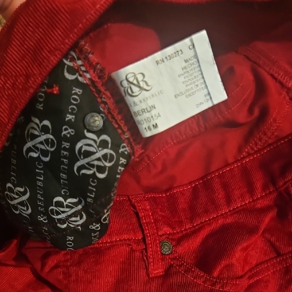 Rock & Republic Crimson Red Corduroy tight Leg Pants. Size 16M - Picture 8 of 10